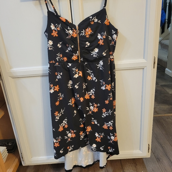 ✨️3 for$15✨️ Kismet floral high low strap dress- Size medium - Picture 3 of 10